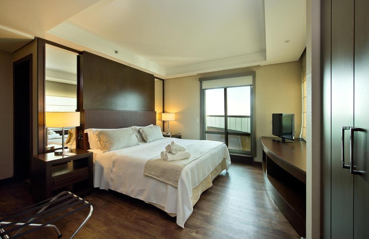Majestic Palace Hotel Florianópolis Exteriér fotografie A bedroom at the hotel