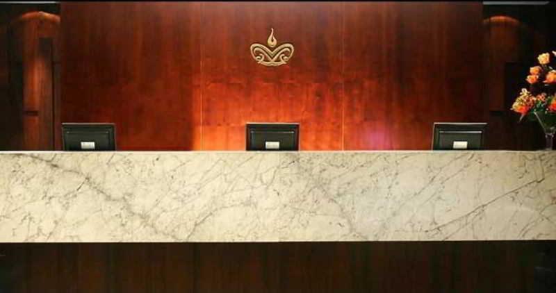 Majestic Palace Hotel Florianópolis Exteriér fotografie The front desk at the Crown Towers