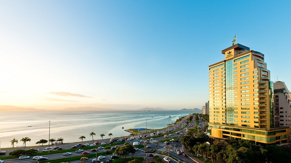 Majestic Palace Hotel Florianópolis Exteriér fotografie The hotel in 2012